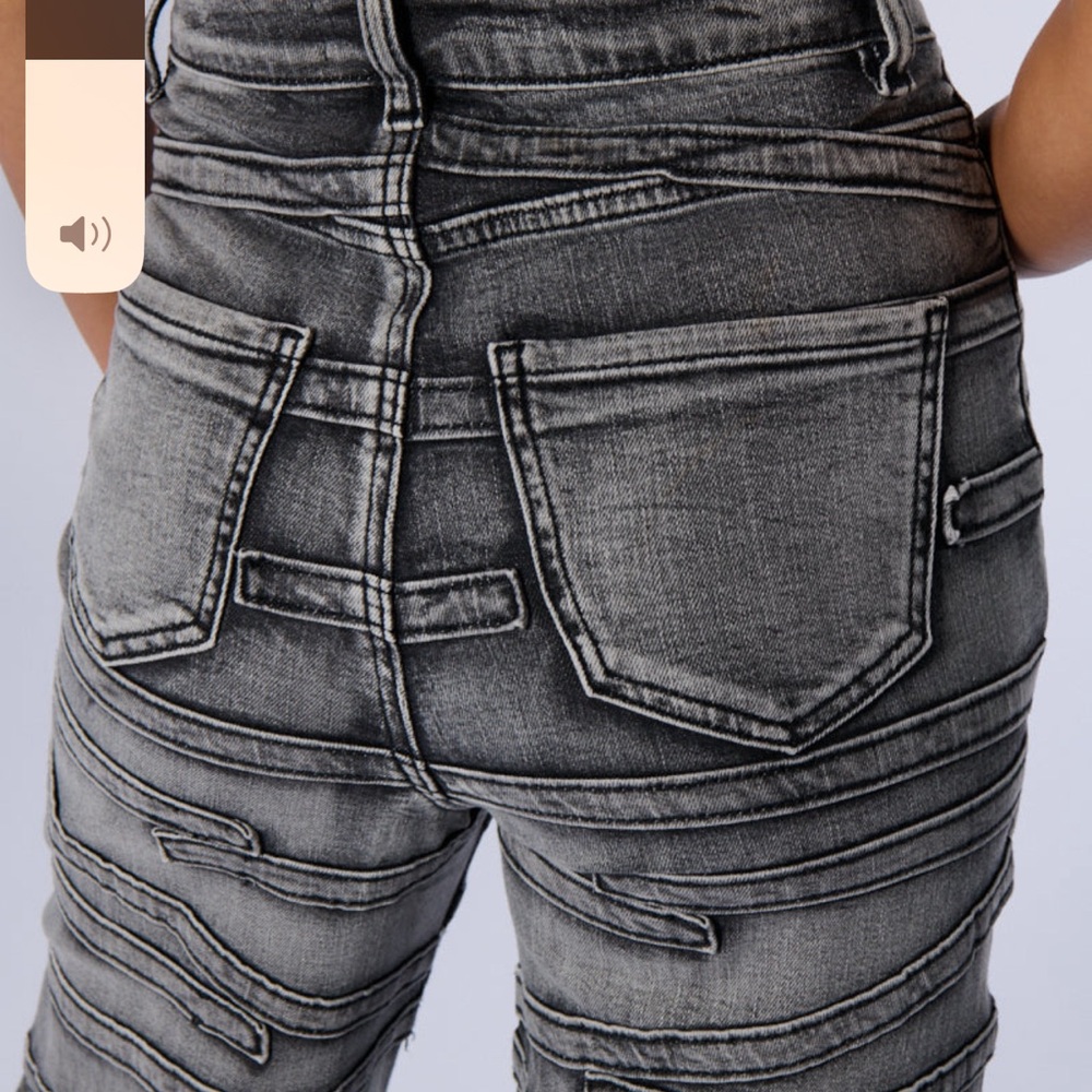 AKIRA NWT Women's Gray Jeans - Picture 8 of 9